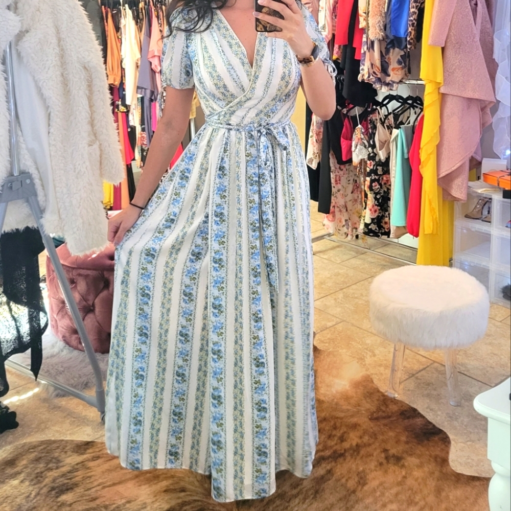 Gal Meets Glam Floral Maxi Dress